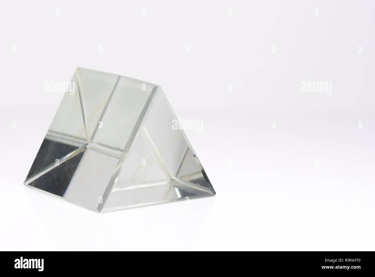 Triangular Prism High Resolution Stock Photography and Images Alamy