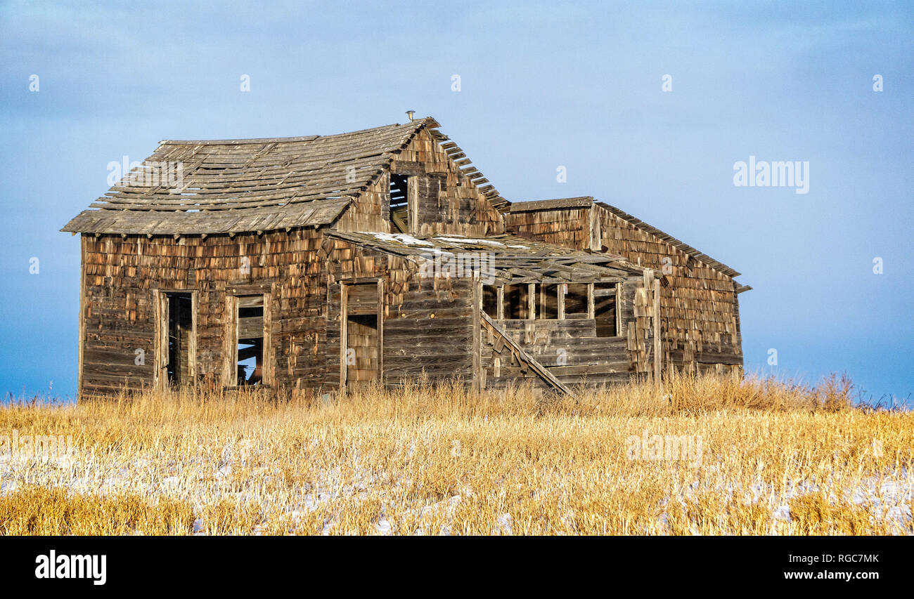 Alberta canada old abandoned farm hires stock photography and images