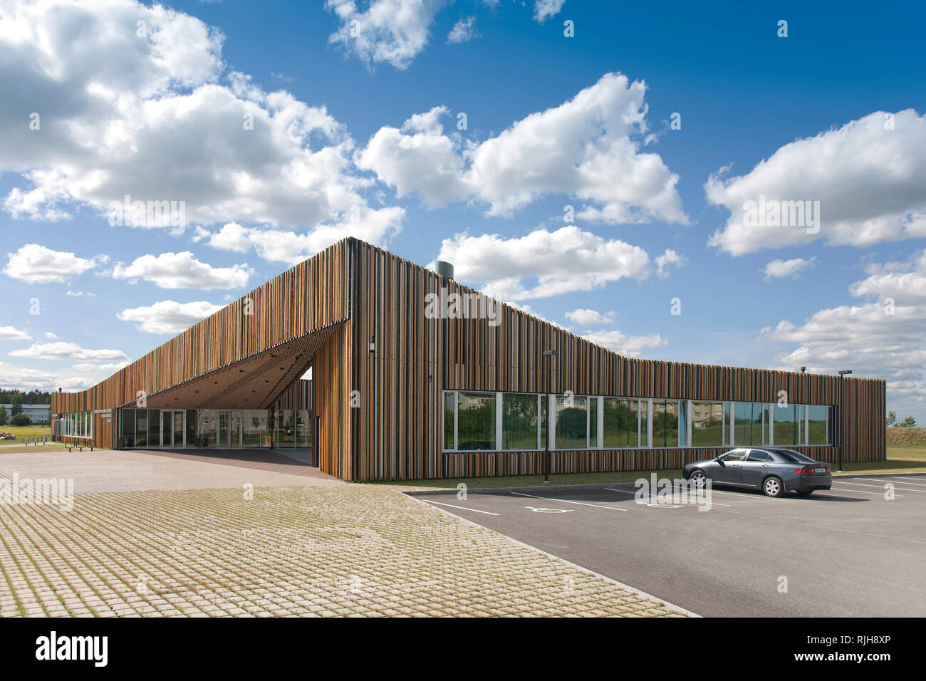 Contemporary Office Building Stock Photo Alamy