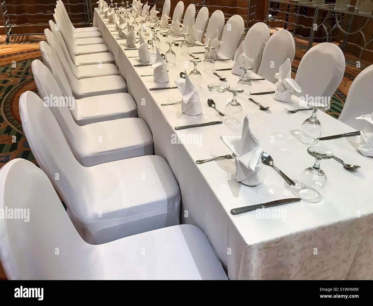 Banquets table setup white Stock Photo Alamy
