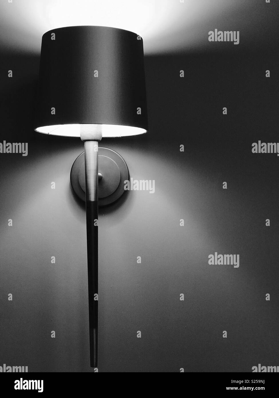 Art deco lighting hires stock photography and images Alamy