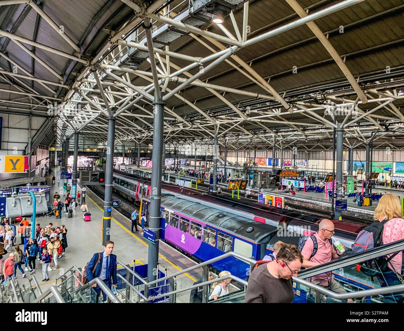Leeds train station hires stock photography and images Alamy
