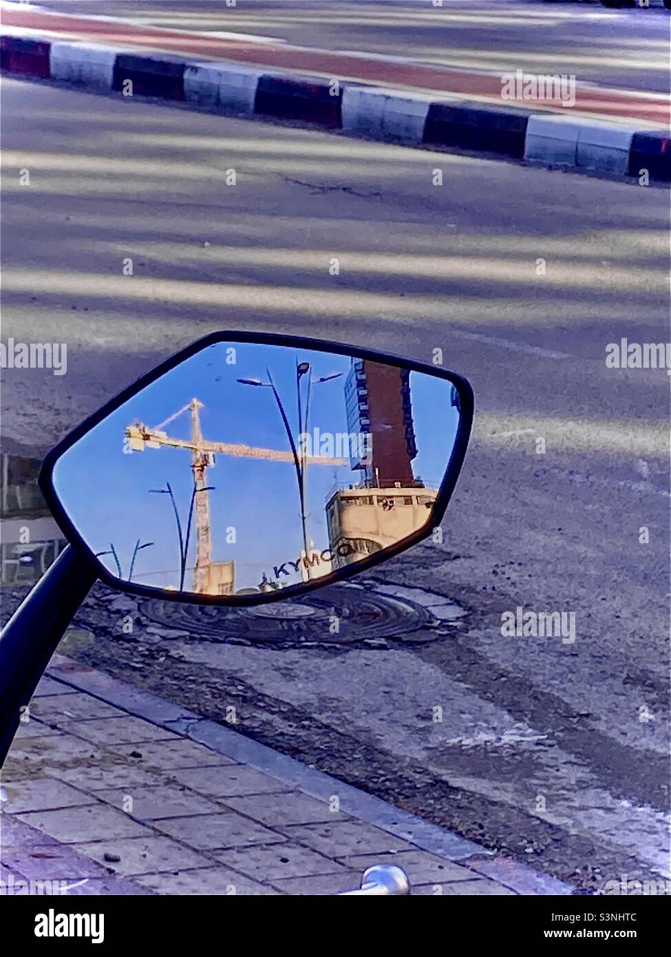 Crane your neck Stock Photo Alamy