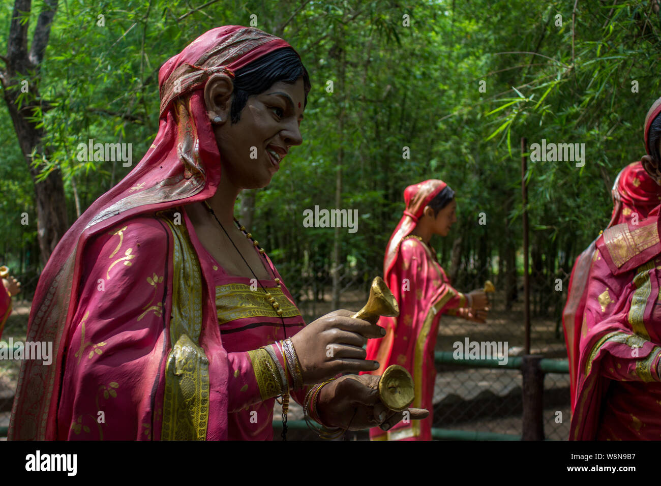 Dancing Statues Stock Photo Alamy
