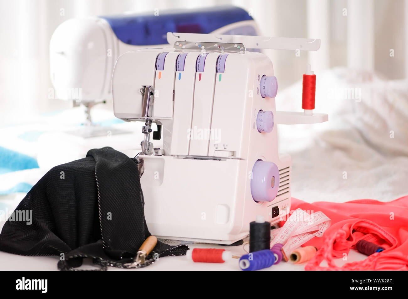 sewing machine Stock Photo Alamy