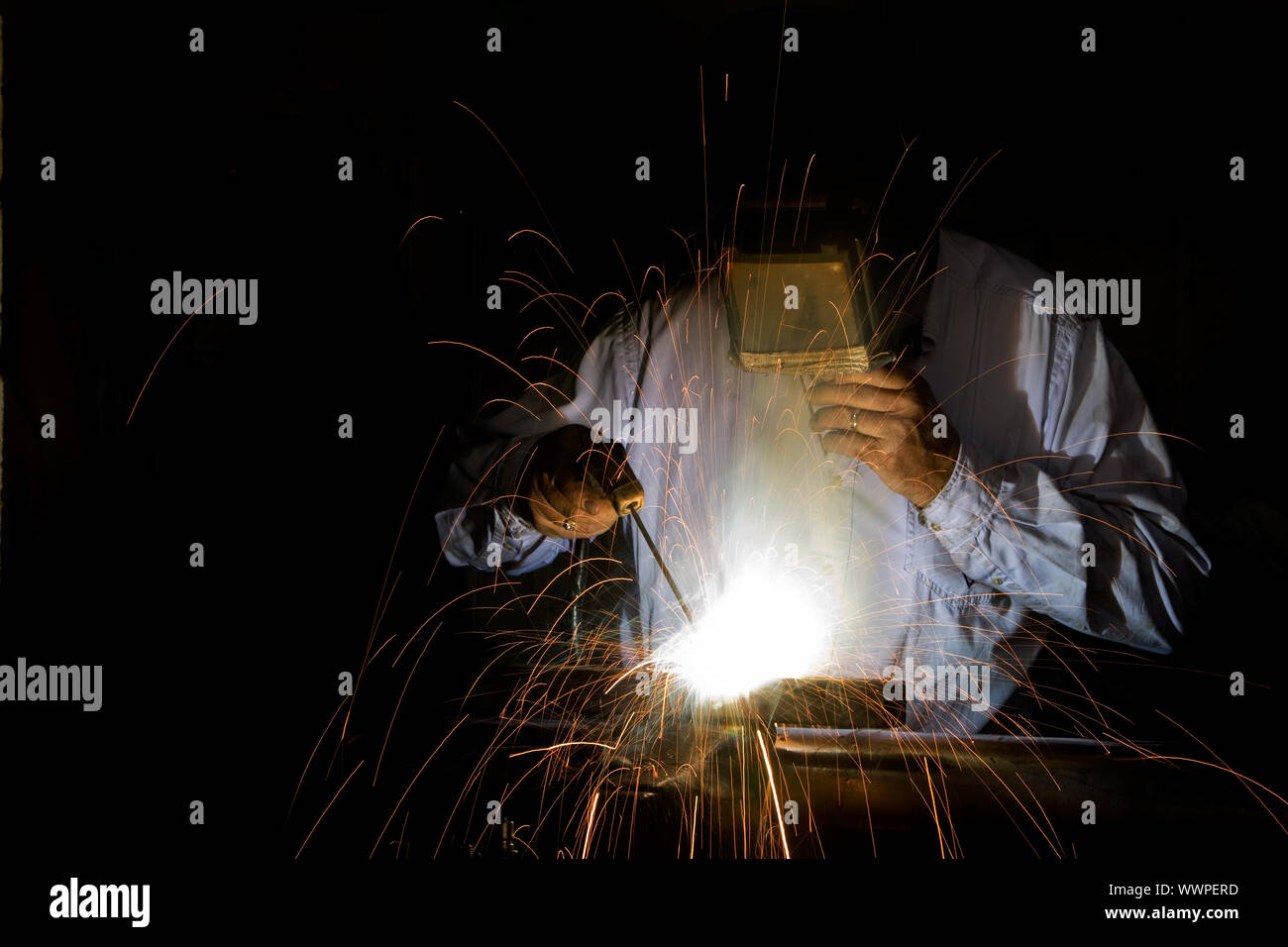 Arc welding light hires stock photography and images Alamy