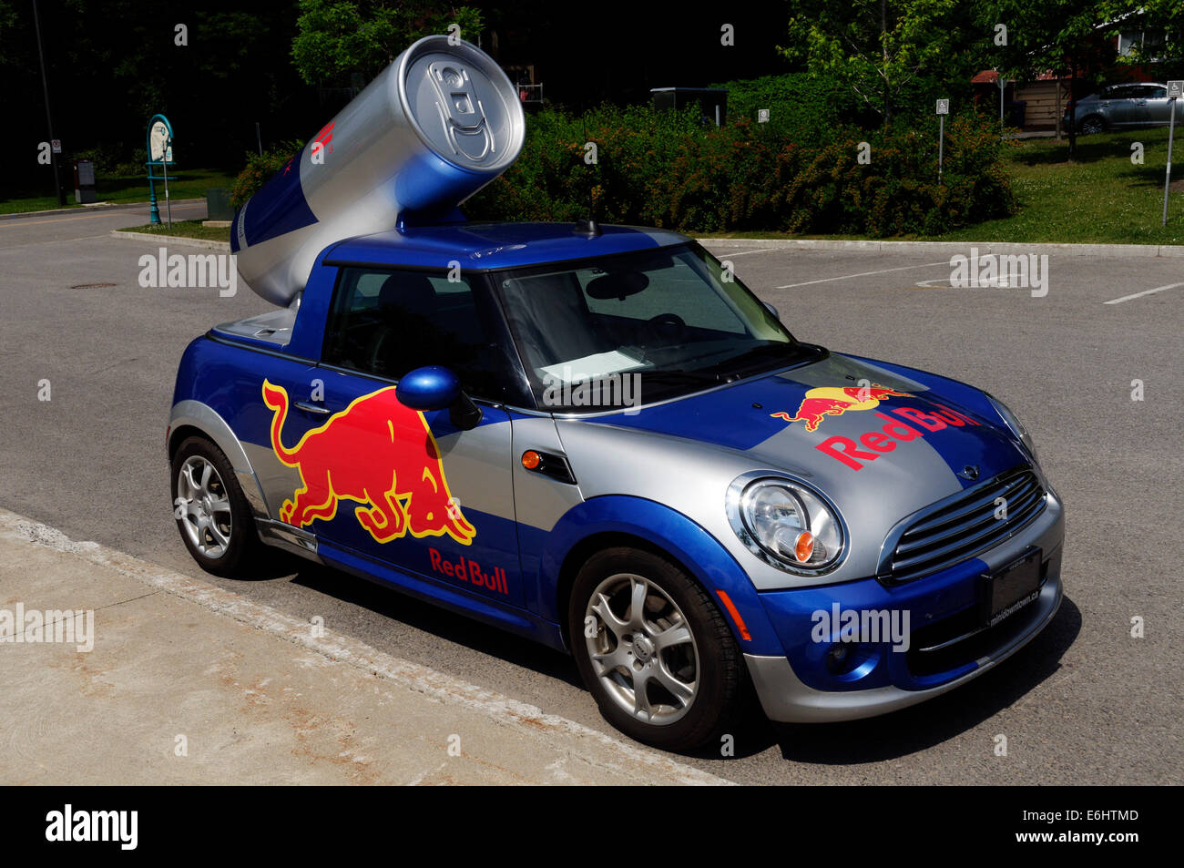 Red bull mini cooper Fotos und Bildmaterial in hoher Auflösung Alamy