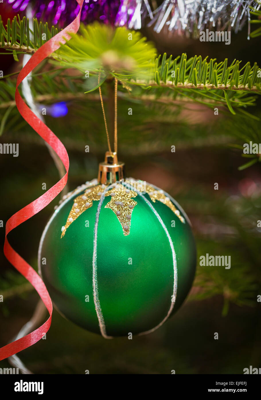 Grüne Weihnachtskugeln -Fotos Und -Bildmaterial In Hoher Auflösung – Alamy