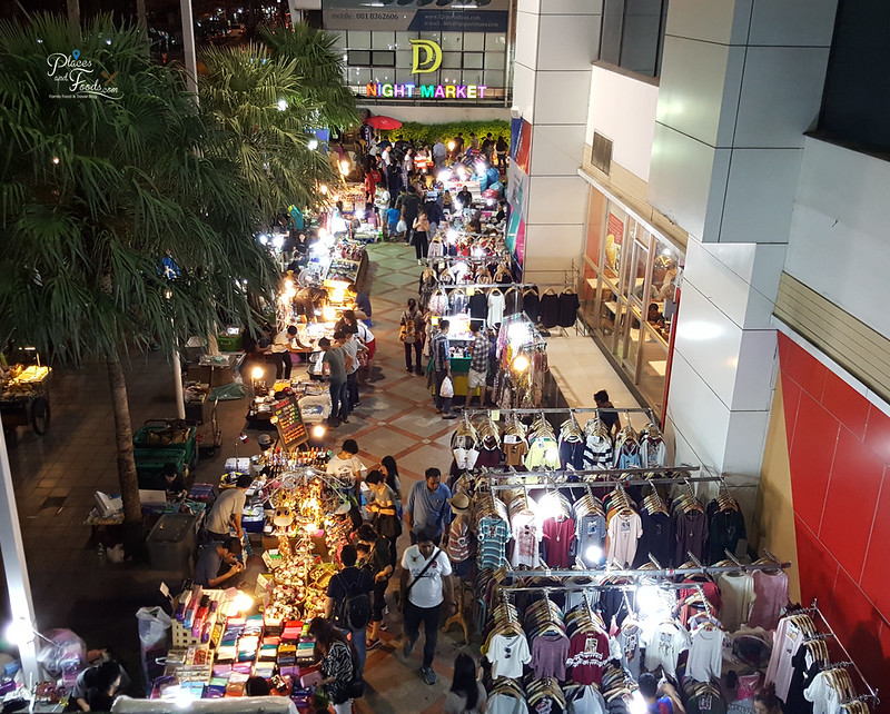 Pratunam Night Markets in Bangkok