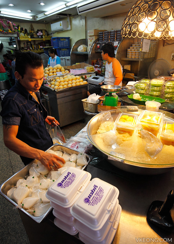 Mango Sticky Rice Mae Varee Fruit Shop, Bangkok