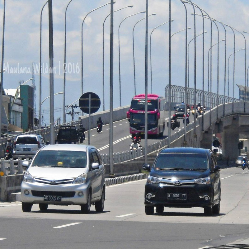 SOLO Streetscape & City's Transportation Images and