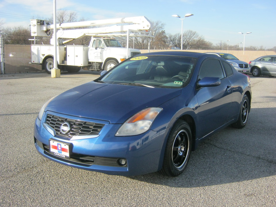 Used 2009 Nissan Altima 2.5 S Coupe for Sale Chacon Autos
