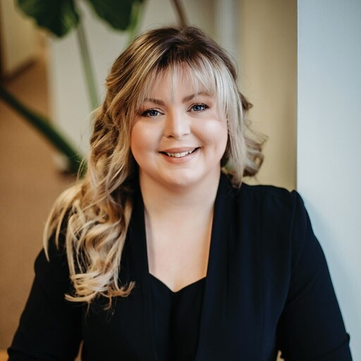 Agents Kris Lindahl Real Estate