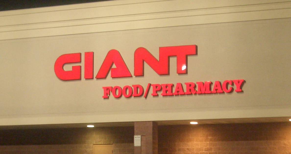 Giant Food Stores Support Local Meal Program CAADC