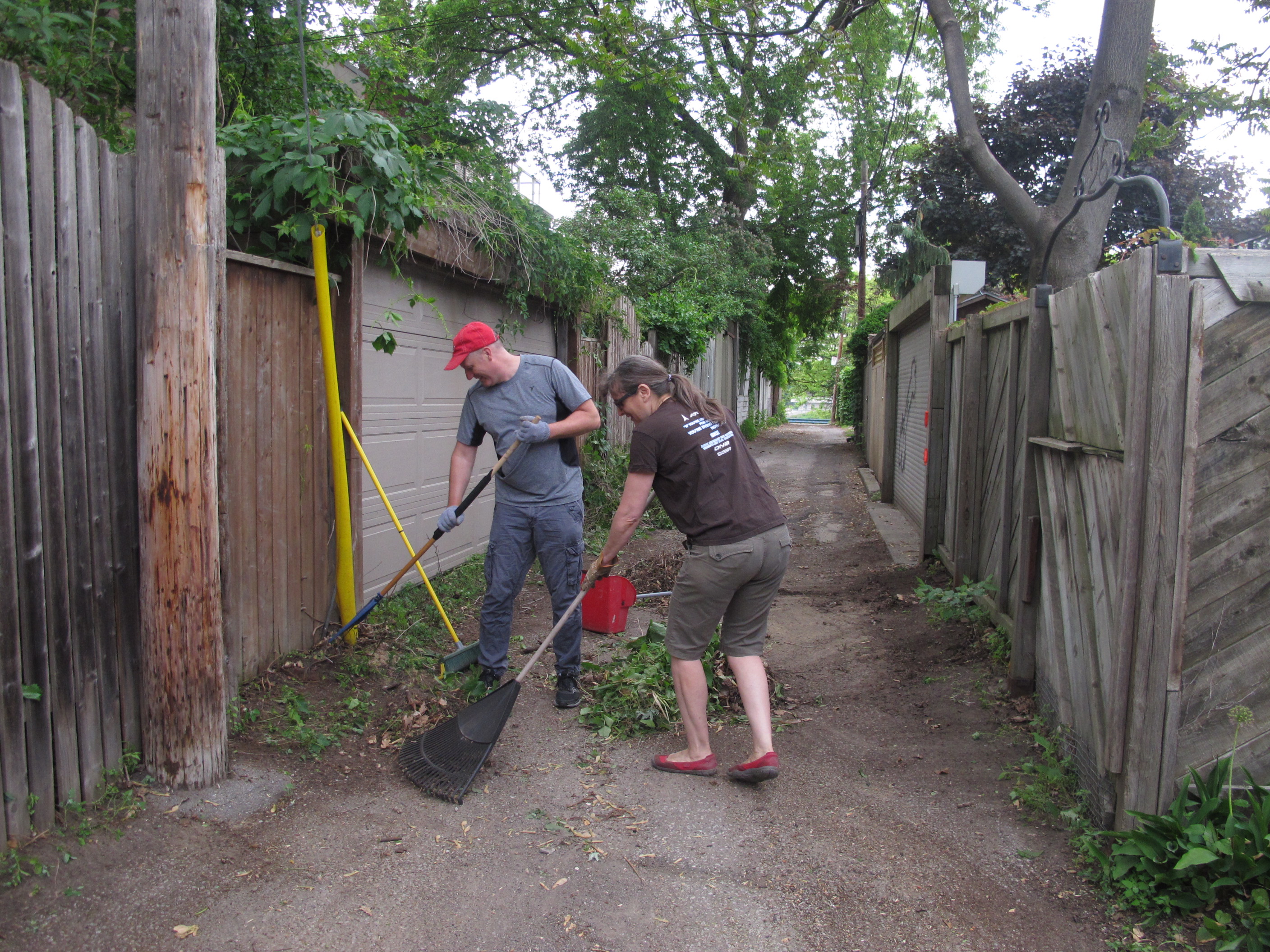 Clean Enough To Eat Off Of…! Gordon Sinclair Laneway Cabbagetown