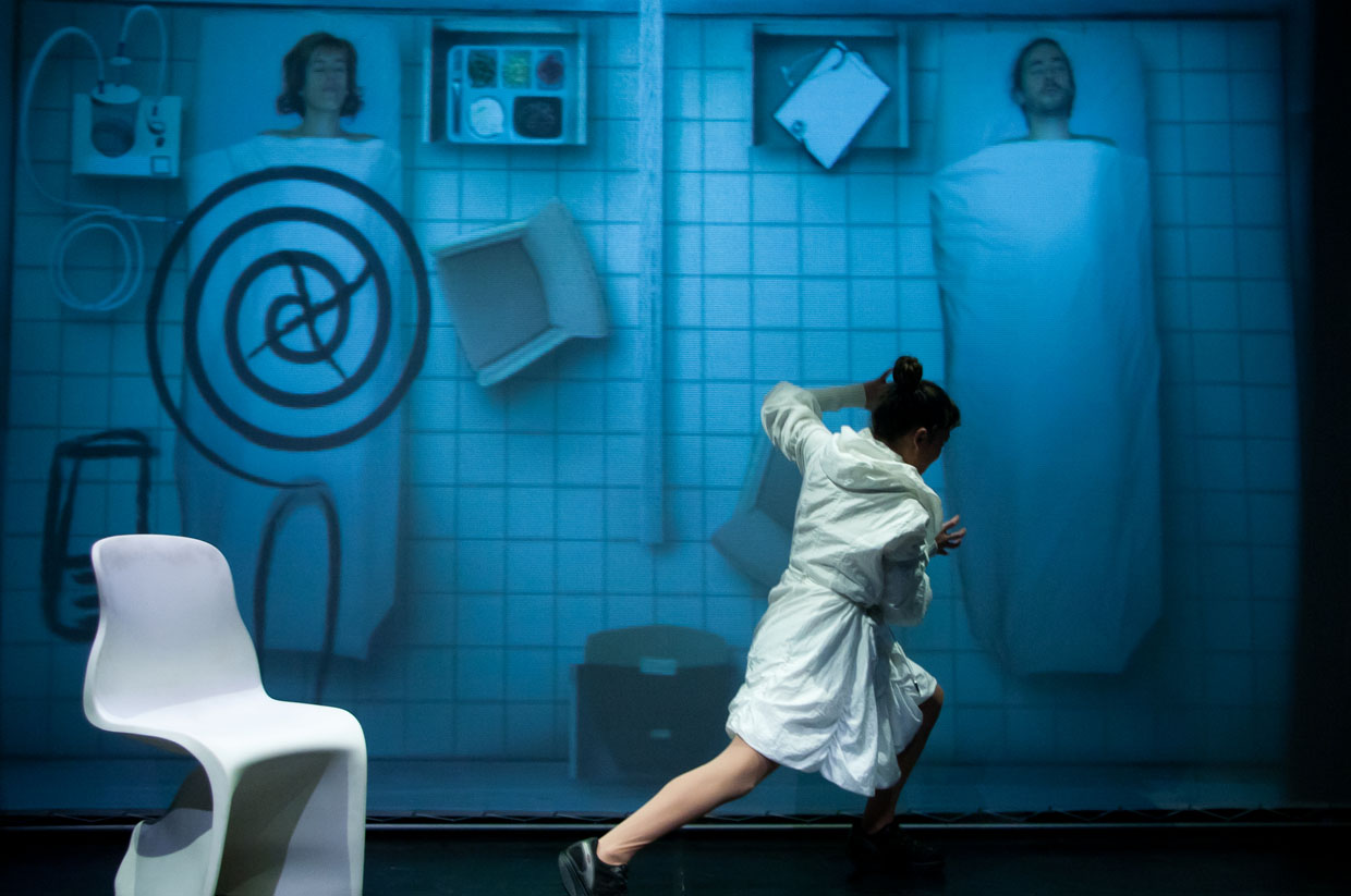 Visuales teatro Cabeza y muslo