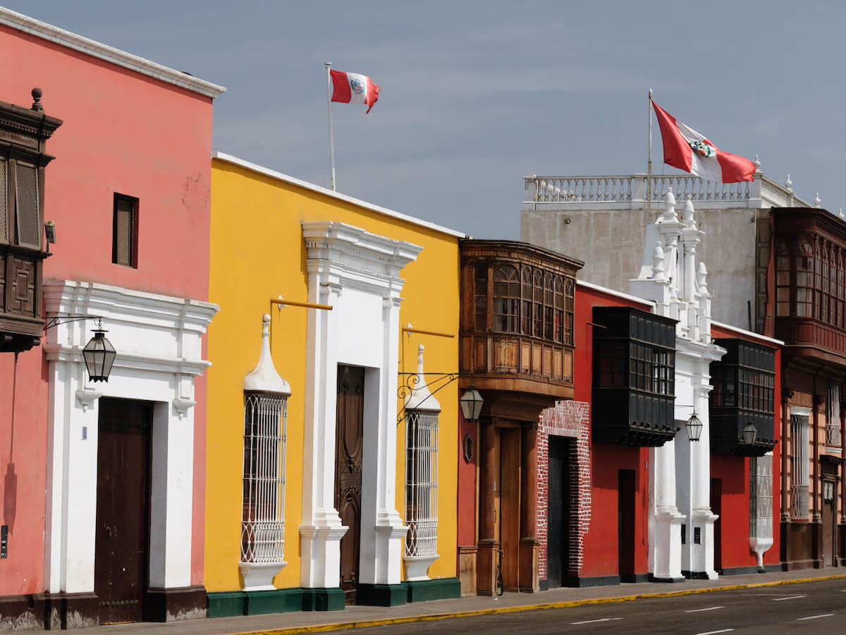 Cómo moverse en Trujillo a pie, en bus y minibús, en taxi y en Cabify