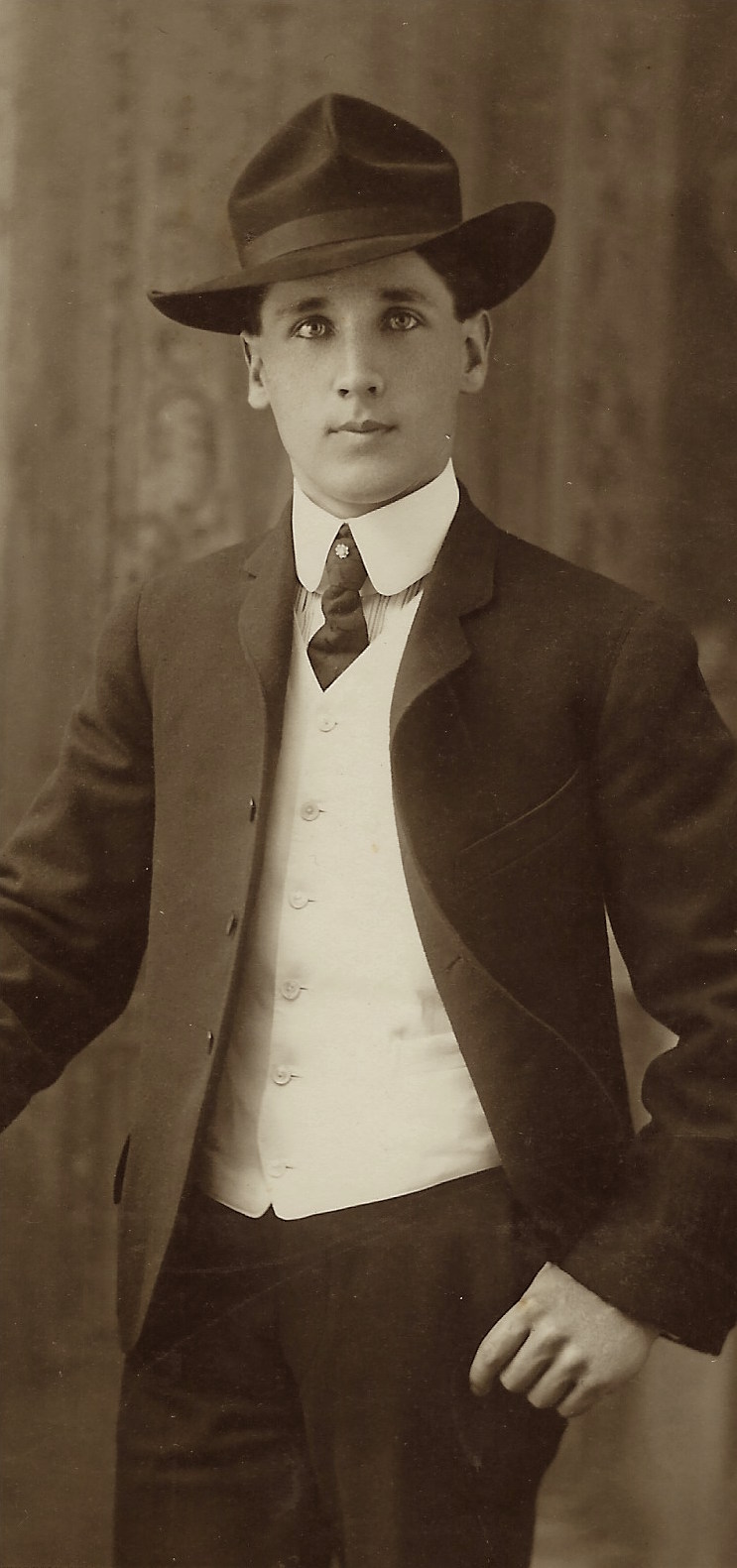 AN INCREDIBLY DAPPER YOUNG MAN IN MARIETTA, OHIO (1903) THE
