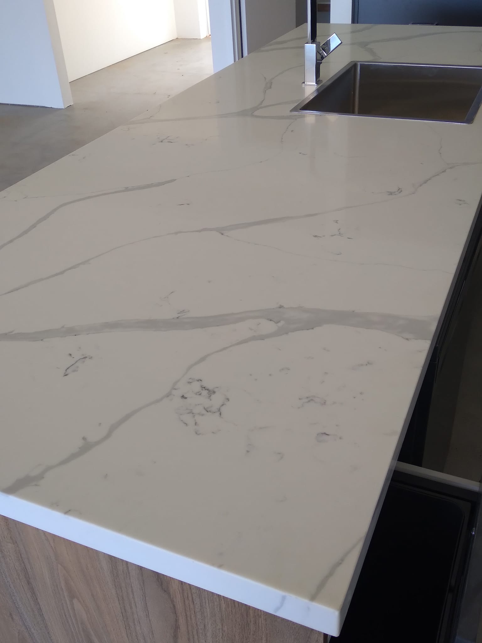 Bench Tops Perth Kitchens & Bathrooms. Stone & Laminate