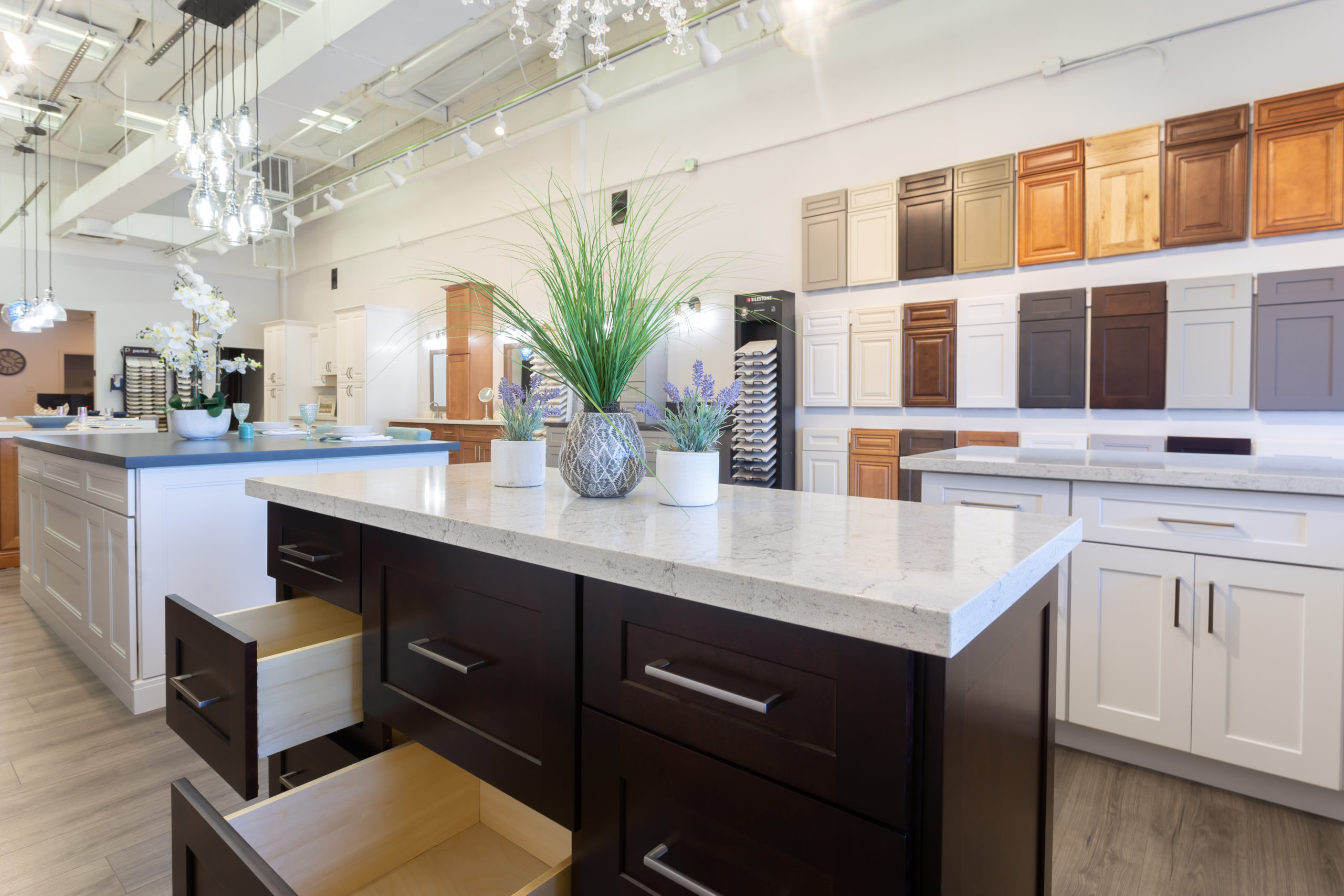 4 Less Wholesale Family Owned