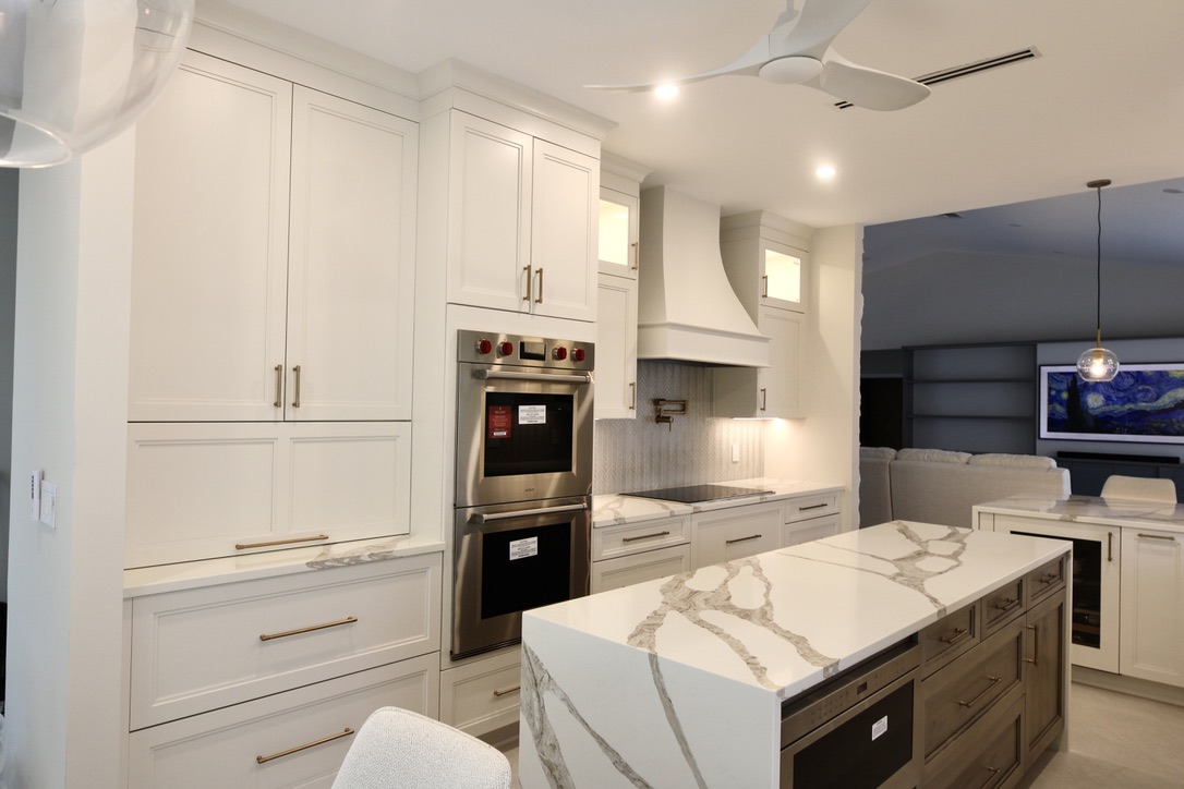 Traditional UltraCraft Kitchen with Quartz Countertops CD