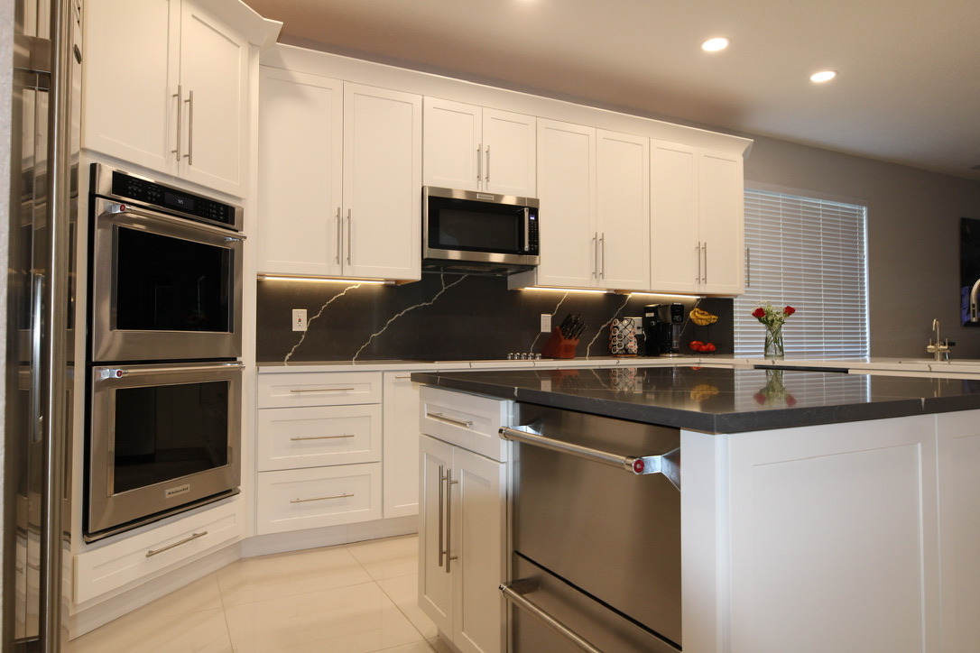 White Diamond Vibe with Quartz Countertops CD