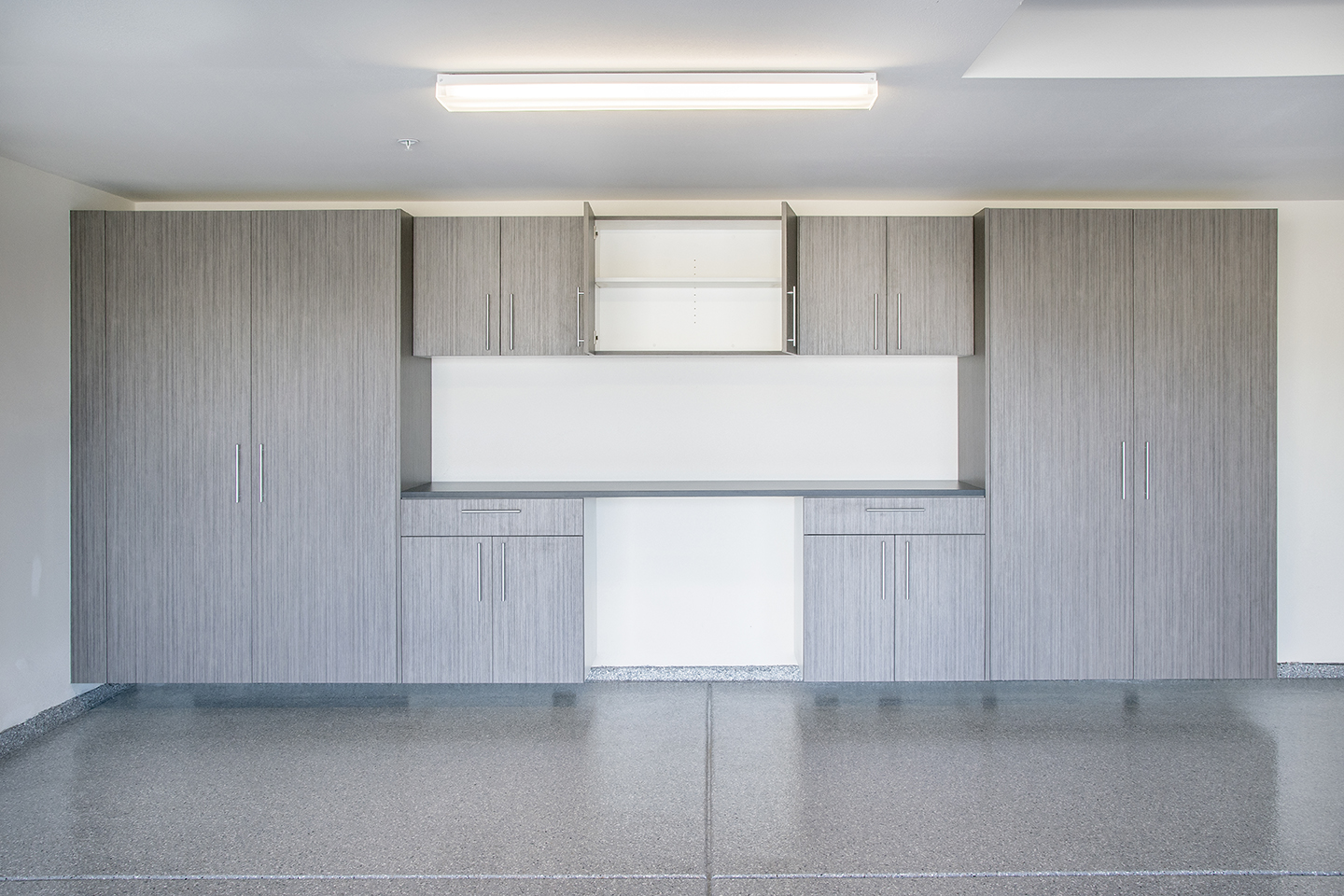 TOE KICKS THE UNKNOWN SUPPORT Quick