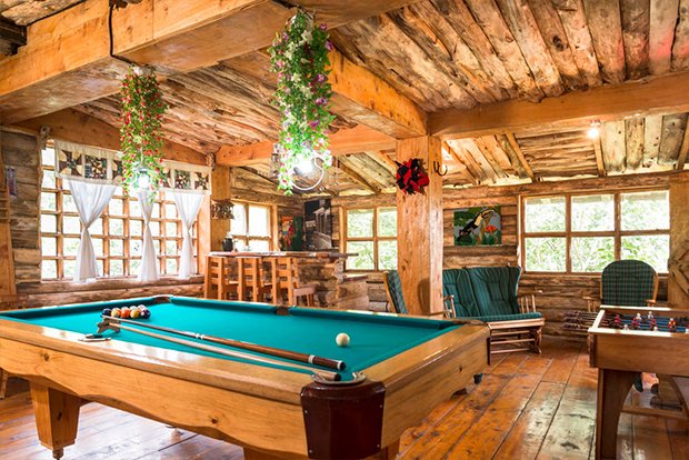 INT11 Cabin Obsession