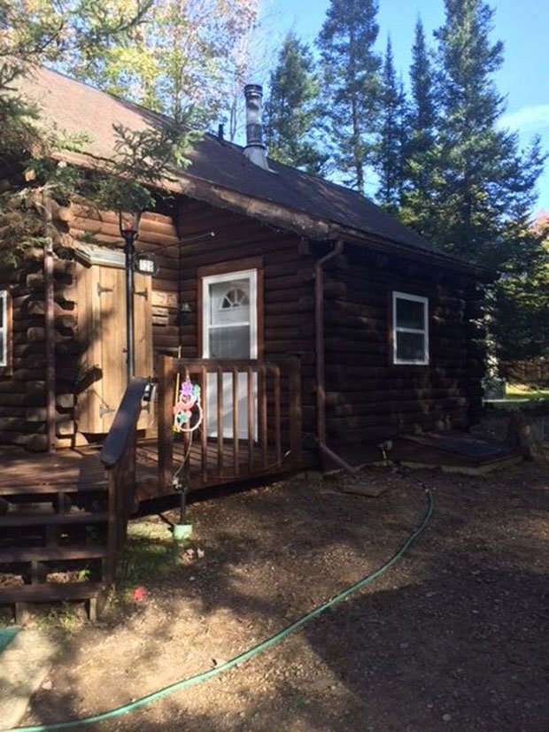 [FOR SALE] A Log Cabin in the Woods for Under 90k! Cabin Obsession