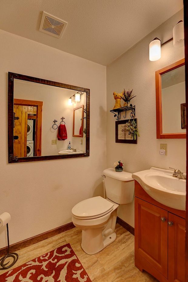 [FOR SALE] CREATE STORIES IN THIS LOG HOME IN... STORY, WYOMING