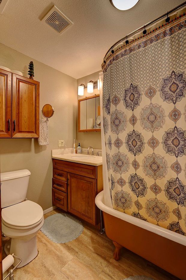 [FOR SALE] CREATE STORIES IN THIS LOG HOME IN... STORY, WYOMING