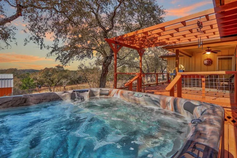 Best Cabins with Hot Tubs in Wimberley for everybudget in 2023