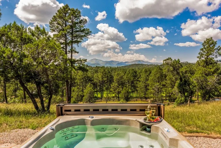Best Cabins with Hot Tubs in New Mexico for any budget in 2023