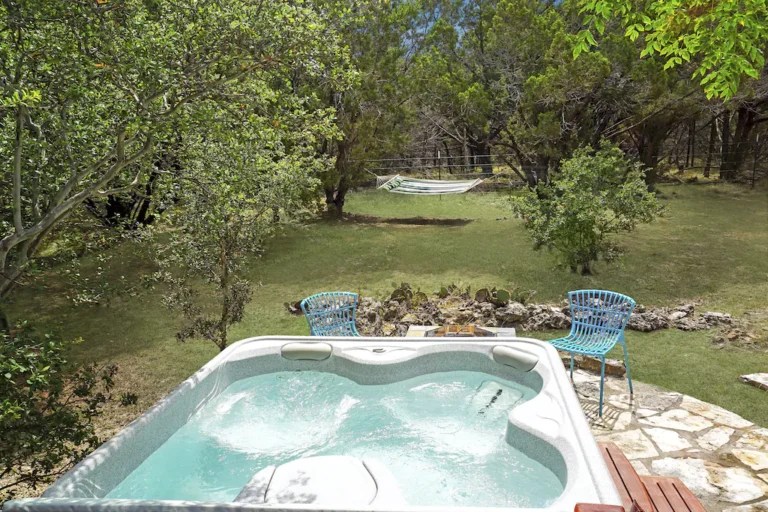 Best Cabins with Hot Tubs in Wimberley for everybudget in 2023