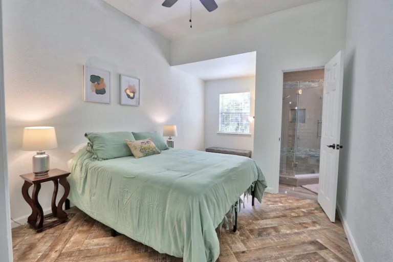 Best Cabins with Hot Tubs in Wimberley for everybudget in 2023