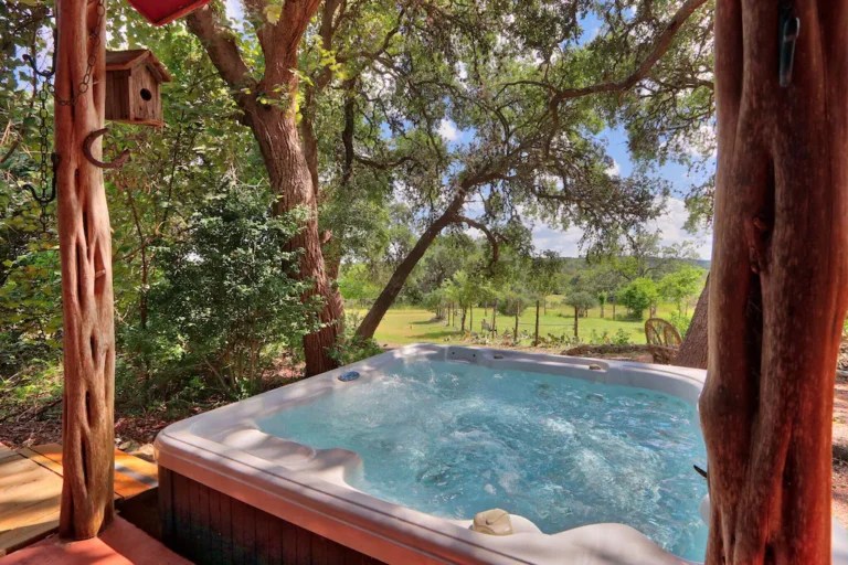 Best Cabins with Hot Tubs in Wimberley for everybudget in 2023