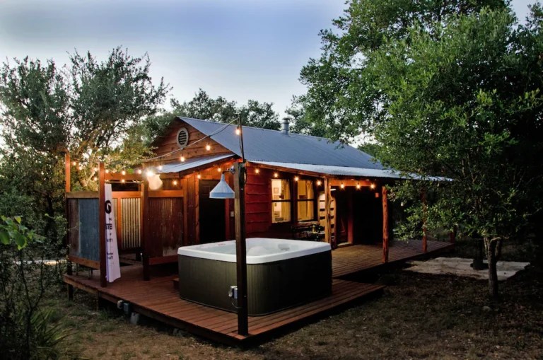 Best Cabins with Hot Tubs in Wimberley for everybudget in 2023