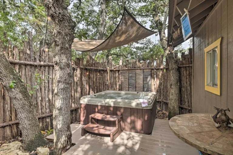 Best Cabins with Hot Tubs in Wimberley for everybudget in 2023