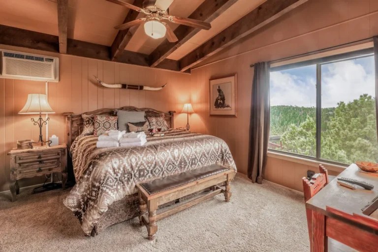 Best Cabins with Hot Tubs in New Mexico for any budget in 2023