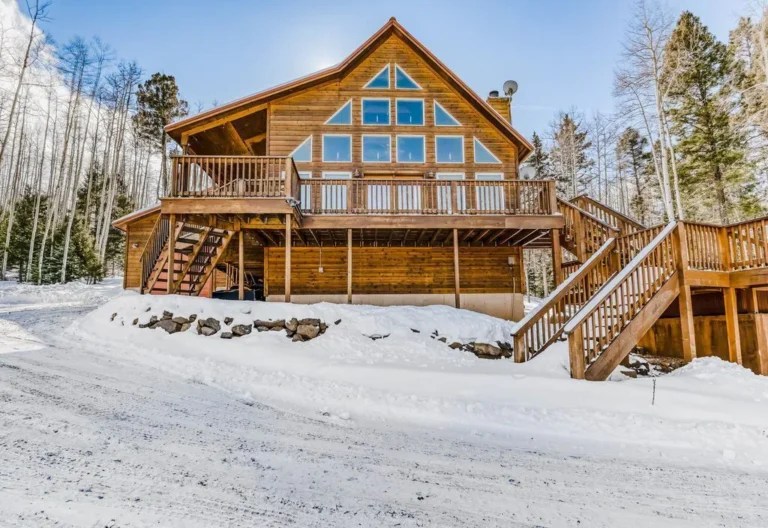 Best Cabins with Hot Tubs in New Mexico for any budget in 2023