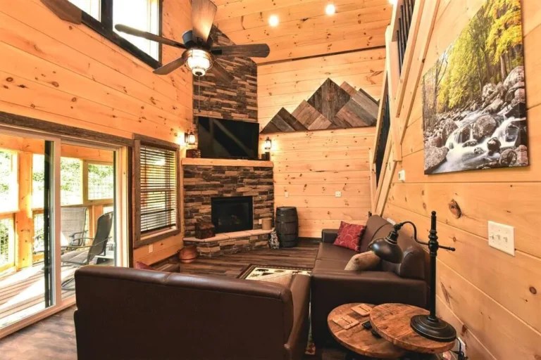 Best 18 Romantic Cabins in Gatlinburg for any budget in 2023