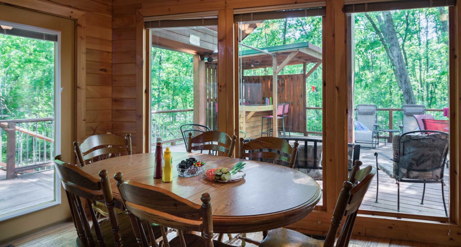 Deer Trail Cabins in Broken Bow