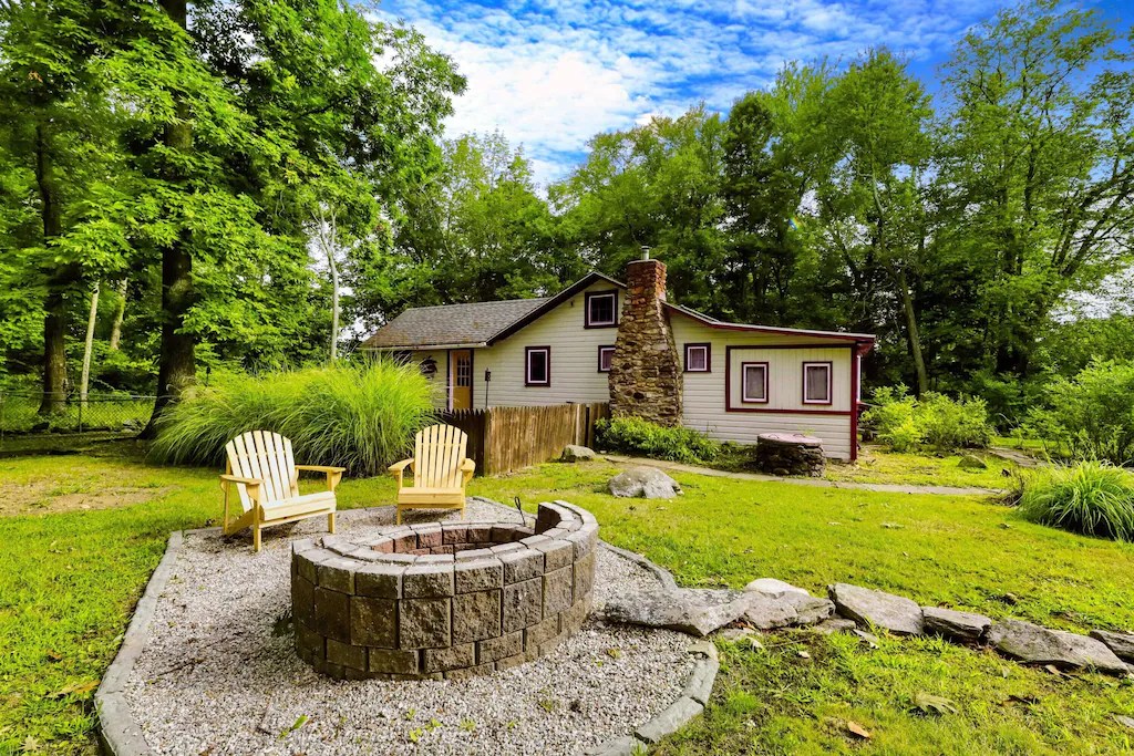 13 Best Romantic Cabins in Connecticut To Rent in 2023
