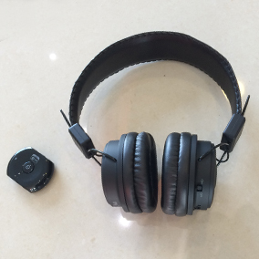 Bluetooth wireless headphones & transmitter | Cable Connecting