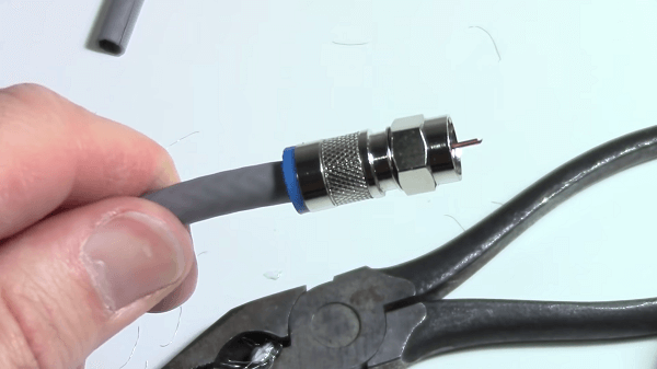 How to Remove Coaxial Cables - Cables Advisor