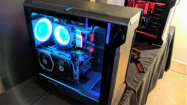 Phanteks Evolv X - The case to beat in 2018 - Computex 2018