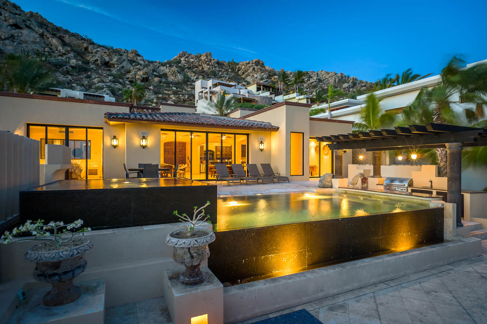 View our 7-room holiday apartment for rent in Los Cabos
