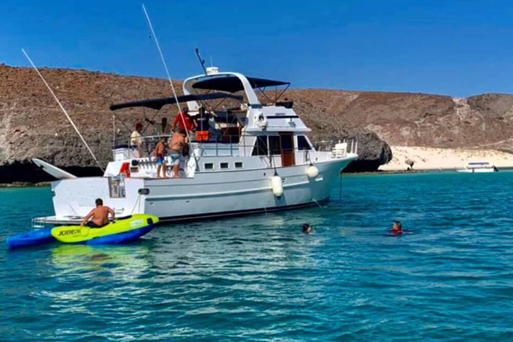 Yate en La Paz Baja California de pesca Cabo Vip