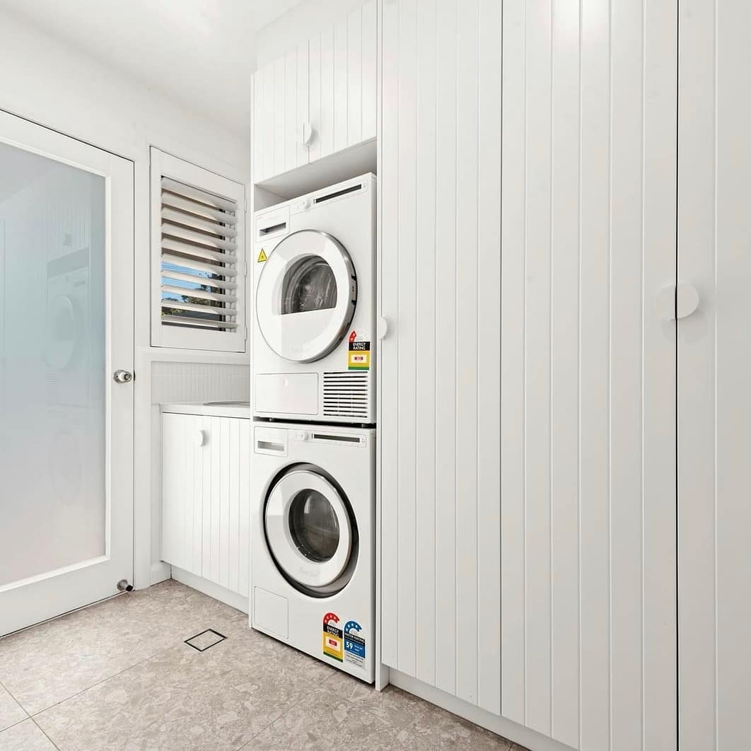 Flat Pack Laundry Cabtek