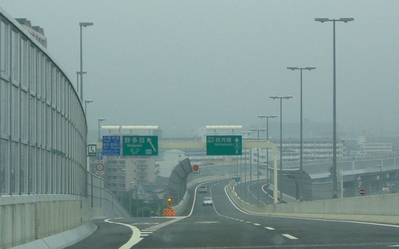 高速道路を乗り過ごした時に「特別転回」を利用すれば追加料金なしで戻ることができる！ 車の大辞典cacaca